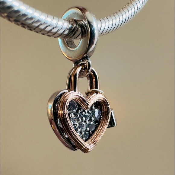 NEW Authentic Pandora 2tone Padlock Heart Charm / Pandora Bracelet - Picture 6 of 7